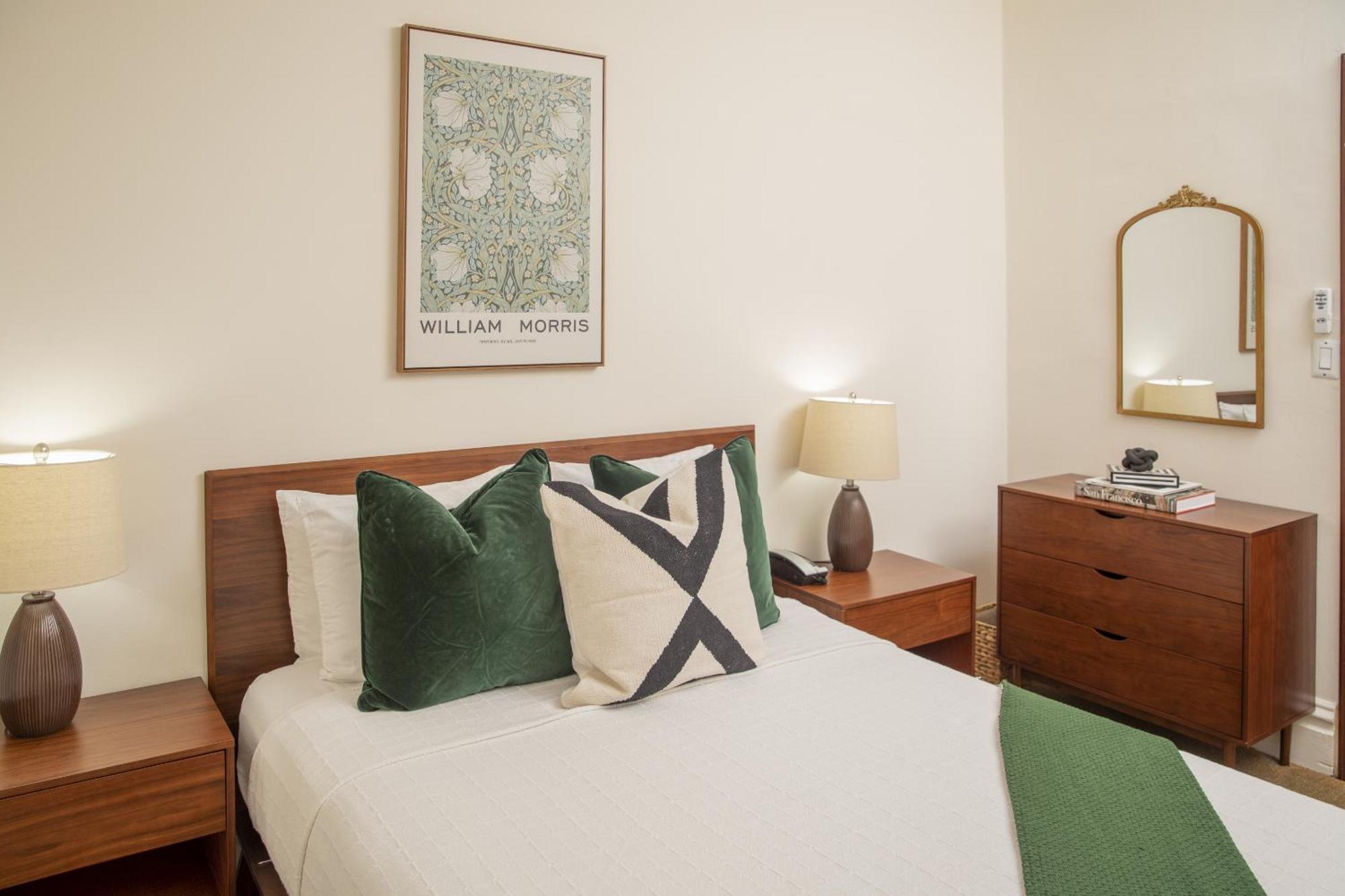 Washington Square Inn サンフランシスコ 部屋 写真